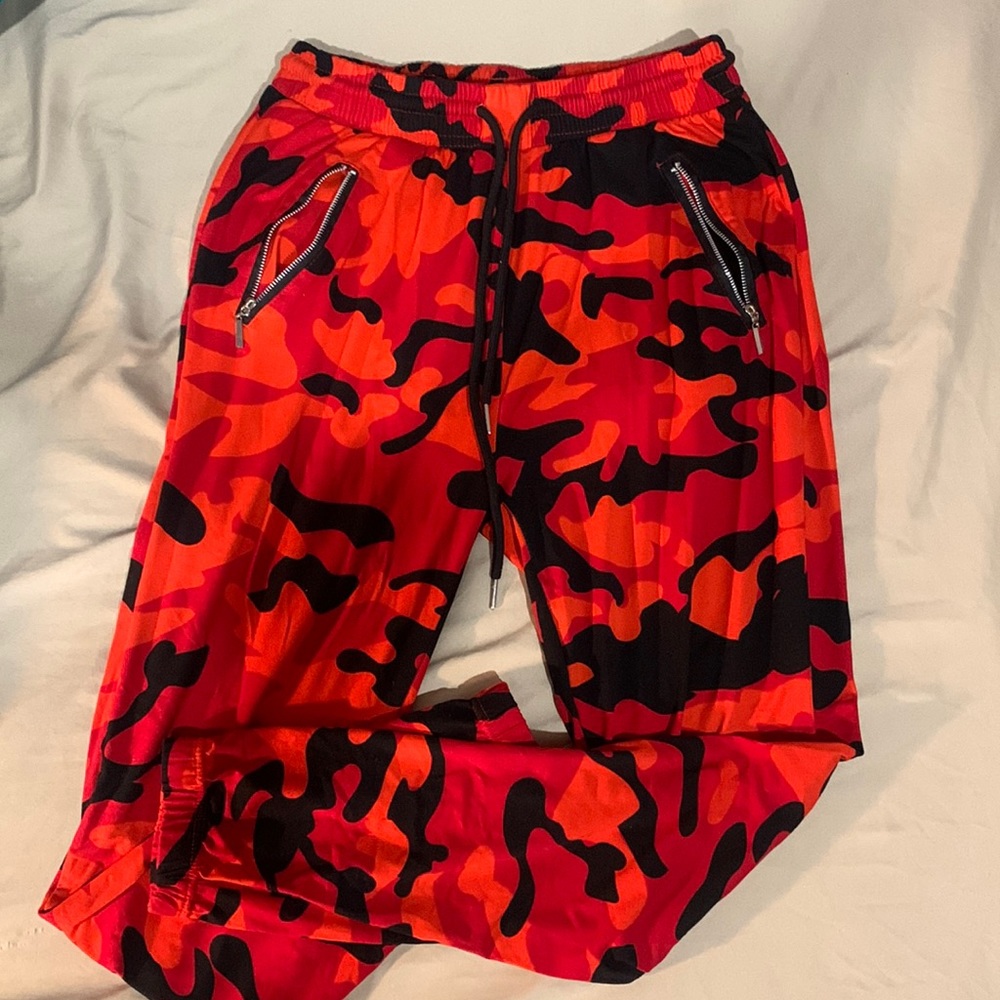 Red camo pants